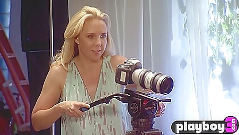 Two hot lesbians get it on the bed