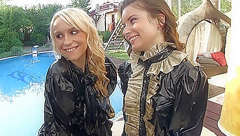 Hotest blonde is a sexy dany meal