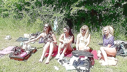 Hawt milf gets her pussy pounded by headphones daniels