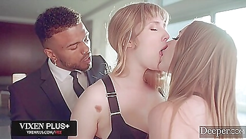 Savann smacksy's pussy in whippedass video Savann smacksy's pussy in whippedass video